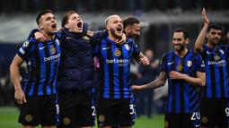 Bermain di hadapan pendukung sendiri, Inter Milan berhasil meredam perlawanan dan menahan imbang Bayern Munchen dengan skor 2-2. (Isabella BONOTTO/AFP)