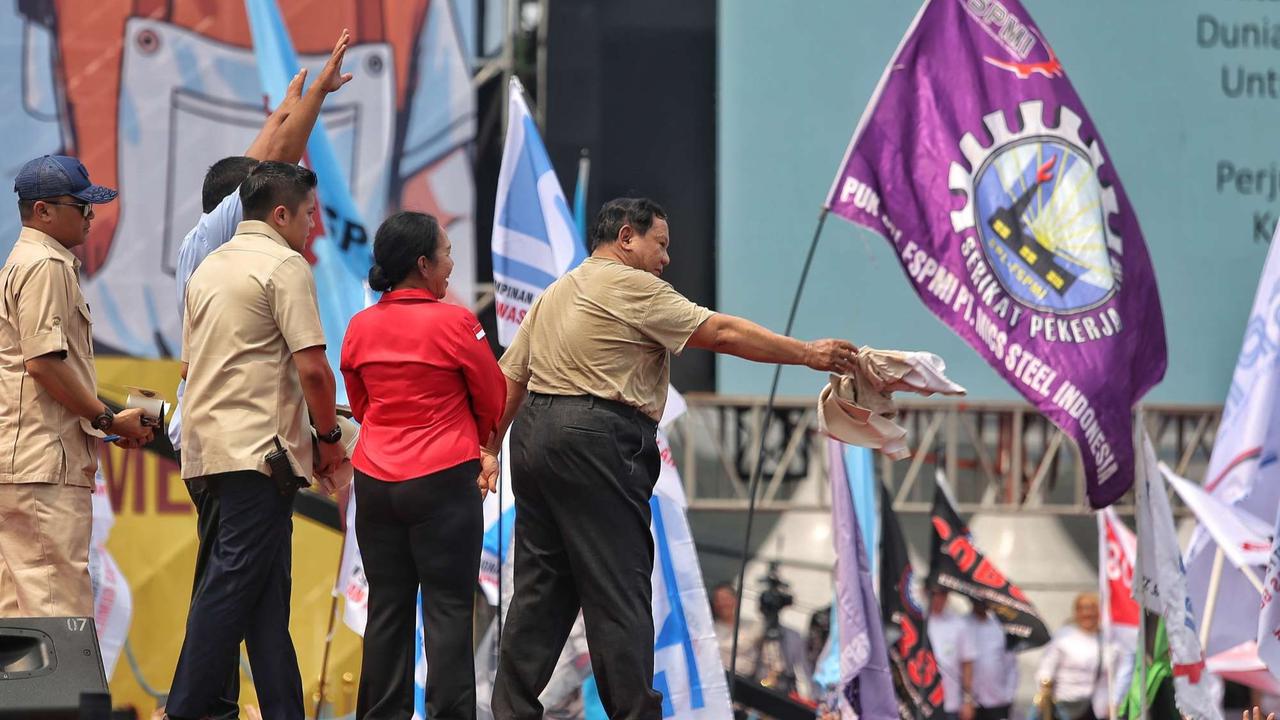 Prabowo hadiri perayaan Hari Buruh di Monas