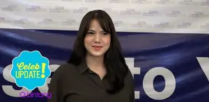 Saat anaknya gumoh, Alice Norin panik dan menangis.