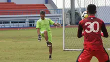 Gatot Prasetyo, mantan pelatih kiper Persib Bandung. (Bola.com/Erwin Snaz)