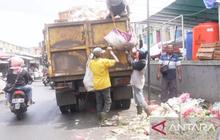 Fakta Unik Rompi Petugas Kebersihan: Jasa Raharja Babel Serahkan Ratusan Alat untuk Wujudkan Kota Bersih Pangkalpinang