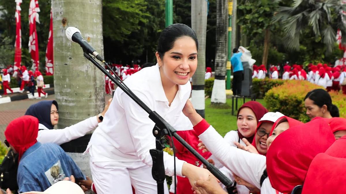 6 Pesona Cantik Annisa Pohan Aerobik dengan Gaya Rambut yang Estetik