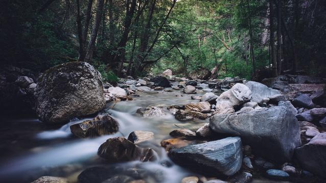 Arti Mimpi Melihat Mata Air yang Tidak Terduga