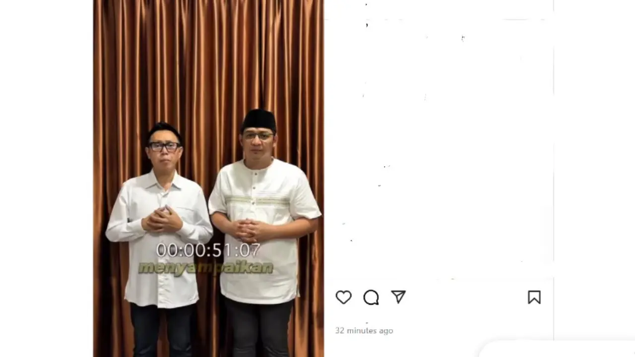 Anggota DPR Eko Hendro Purnomo atau Eko Patrio menyampaikan permohonan maaf didampingi Anggota DPR Sigit Purnomo alias Pasha.