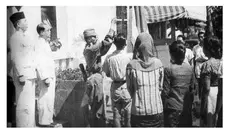Sosok Berkerudung di Foto Proklamasi, Siapa Dia?