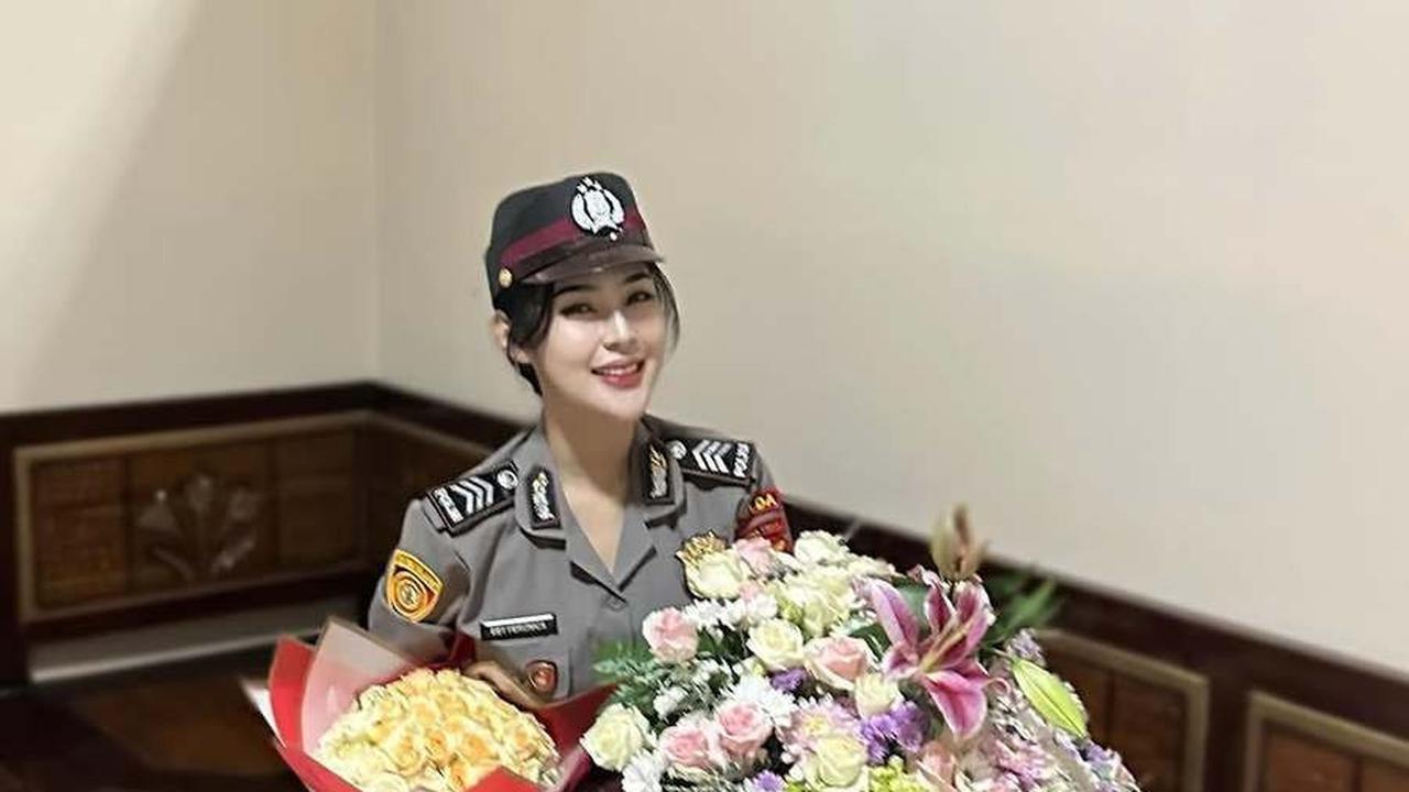 Potret Eby Veronica Polwan Viral yang Punya Paras Cantik Bak Artis Korea