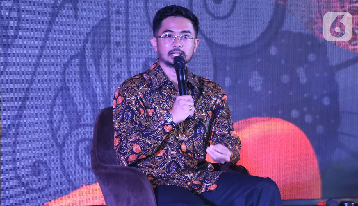Content Creator Den Dimas saat diskusi dalam acara Cita dan Cipta Liputan6.com x Fimela di Shangri-La Hotel, Jakarta,  Rabu (31/7/2024). (Liputan6.com/Angga Yuniar)