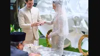 Fitria Yusuf menikah. (dok. Instagram @fitriayusuf_official/https://www.instagram.com/p/CA1gZ4_hPef/Dinny Mutiah)