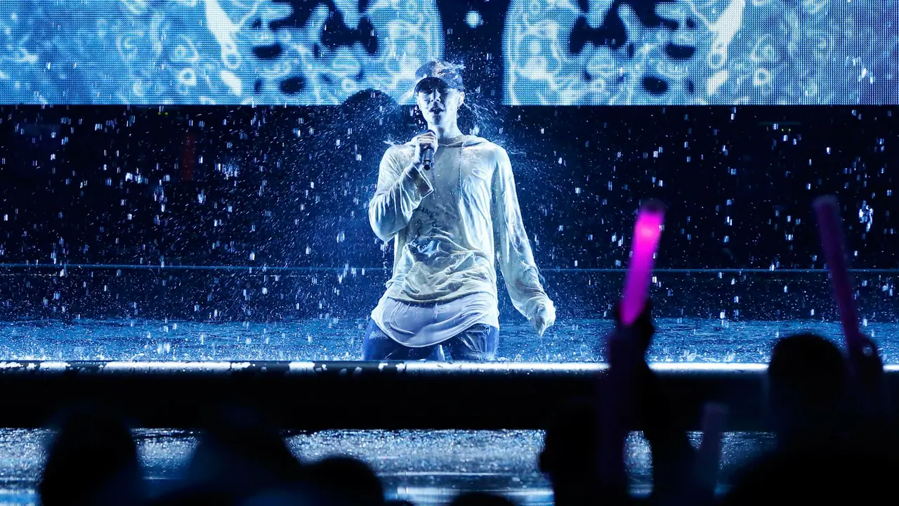 20151123--American-Music-Awards-Justin-Bieber-Reuters