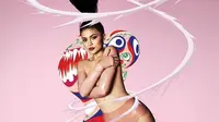 Payudara makin membesar, Kylie Jenner membuat netizen makin nyinyir berkomentar.
