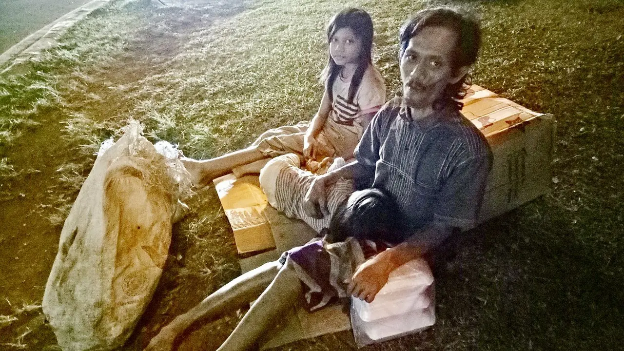 Kisah Pemulung Serpong yang Kerja Keras Demi 2 Anaknya