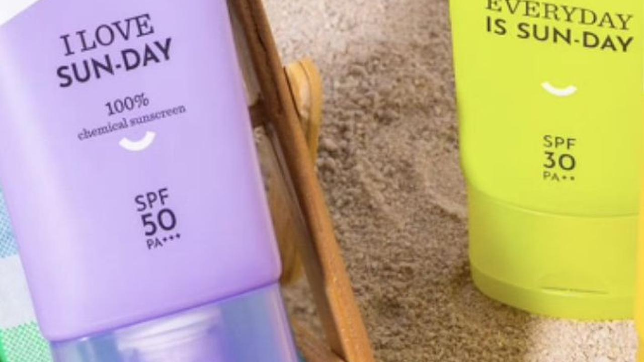 5. Pilih Chemical Sunscreen untuk Masalah Kulit Komedo<br>