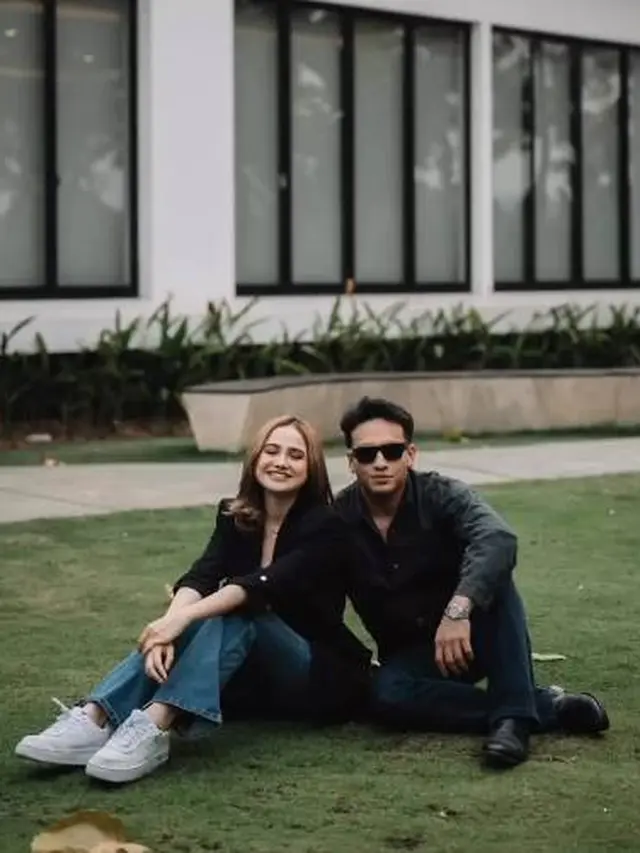 Aduk Akting Bareng, Ini 7 Pemotretan Syifa Hadju dan Jefri Nichol yang Serasi