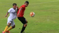 Martinus Novianto Ardhi termasuk satu dari empat pemain muda Bali United yang dipinjamkan ke Persikad. (Bola.com/Muhammad Qomarudin)