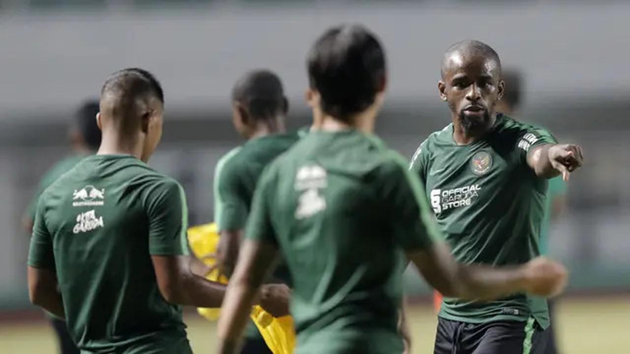 Debat Panas Greg Nwokolo Vs Bung Towel tentang Peluang Timnas Indonesia Melawan Jepang: Garuda Butuh Waktu, Realistis Melawan Samurai Biru!