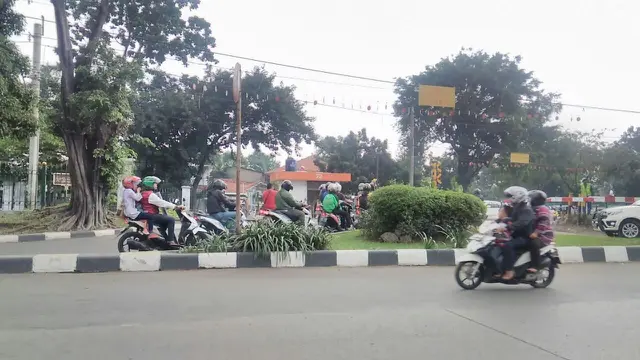 Kemacetan di Lenteng Agung 4
