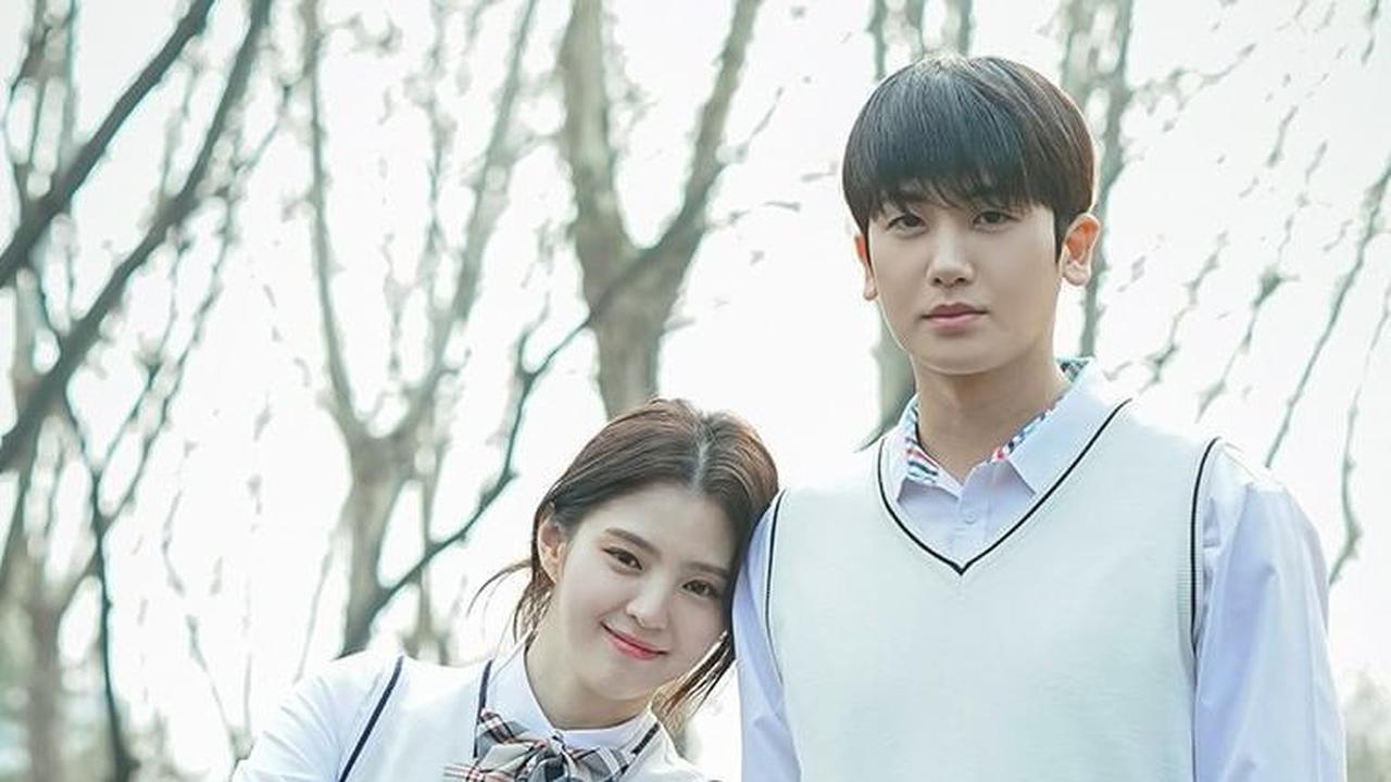 10. Park Hyung Sik: Flashback Manis di "Happiness"