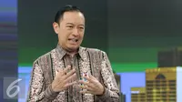 Menteri Perdagangan  Thomas Lembong  saat mengunjungi kantor Liputan6.com di SCTV Tower, Jakarta, Selasa (28/6). (Liputan6.com/Herman Zakharia)