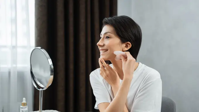 Tips Skincare Malam untuk Kulit Sensitif [Dok/freepik.com]