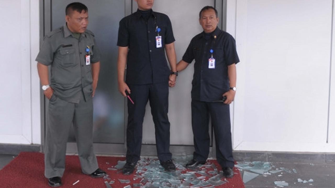 Imbas bentrok warga Kampung Pulo, RS Hermina rusak