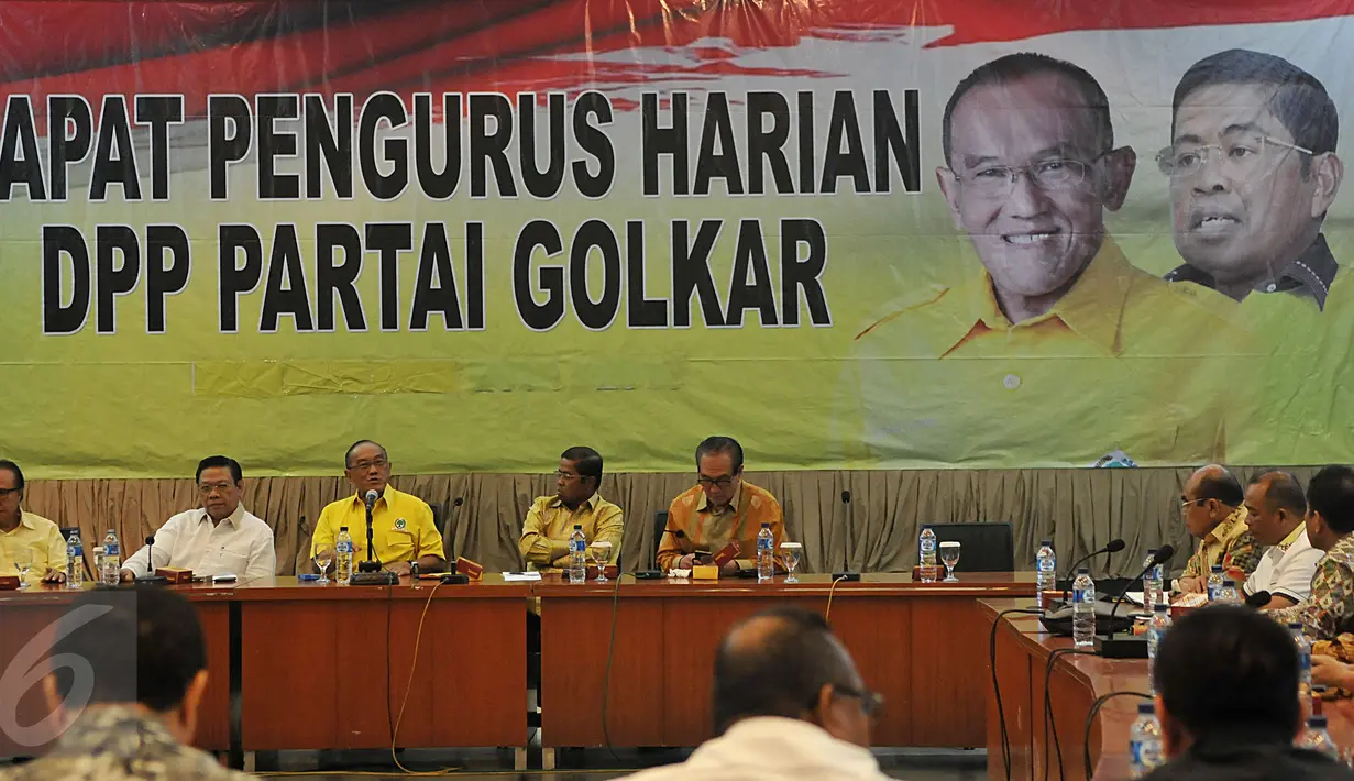 Suasana Rapat Pengurus Harian Partai Golkar, Jakarta, Kamis (4/2/2016). ARB dalam pembukaan rapat mengemukakan rapat hari ini hanya silahturahmi dan kangen-kangenan setelah setahun lebih berkonflik. (Liputan6.com/Johan Tallo)