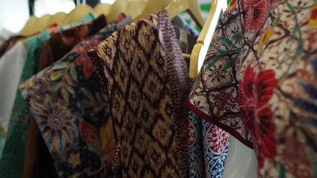 Jumlah Perajin Batik Turun Drastis, Bagaimana Efeknya pada Brand Batik Kekinian?