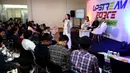 Founder of Start Your Content Academy, Victoria Wong saat memberikan paparan pada gelaran “Upstream Force: We Are The Energy” di Gedung PPDT Galeri R FSRD, Universitas Trisakti, Jakarta, Rabu (12/11/2025). (Liputan6.com/Helmi Fithriansyah)