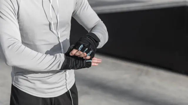Wajib Punya! Sarung Tangan Gym Terbaik yang Bikin Latihan Makin Efektif dan Bebas Lecet