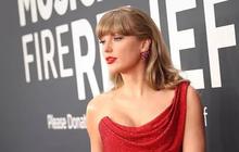 Aksi Viral Taylor Swift Kepergok Kasih Uang Tip ke Staff Grammy Awards 2025, Panen Komentar