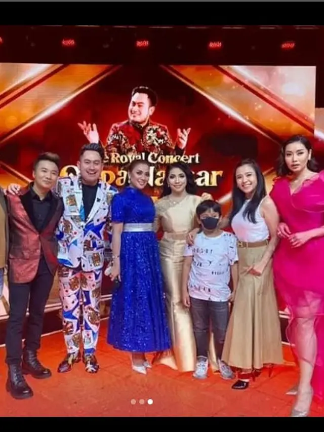Nassar reuni dengan sesama alumni KDI 2004 (Foto: Instagram kdi1__)
