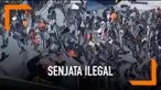 Polisi menyita lebih dari seribu senjata ilegal dari kawasan perumahan mewah di Los Angeles. Ribuan senjata tersebut diduga akan dijual di pasar gelap.