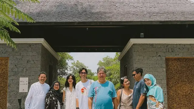 Potret Kedekatan Vidi Aldiano Bersama Mertua/instagram @vidialdiano