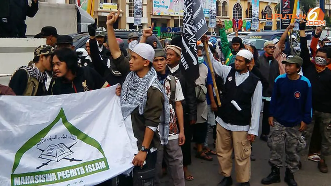 demo-syiah-bubar-131114b.jpg