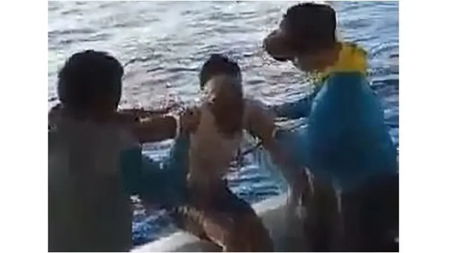 Pamit Memancing, Pria Ini Malah Ditemukan Hanyut Dalam Kulkas Selama 11 Hari