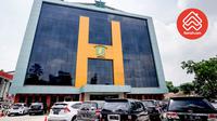 Fasilitas RS Hermina Tangerang cukup lengkap. Sebut saja seperti CT-Scan, Hemodialisa, Kemoterapi, ICU, dan sebagainya.