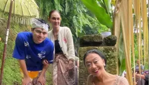 Asri Welas Rancang Kain Batik Luna Maya untuk Prosesi Melukat, Disebut Ramah Lingkungan dan Selipkan Pesan Khusus. (dok.Instagram @asri_welas/https://www.instagram.com/stories/asri_welas/Henry)