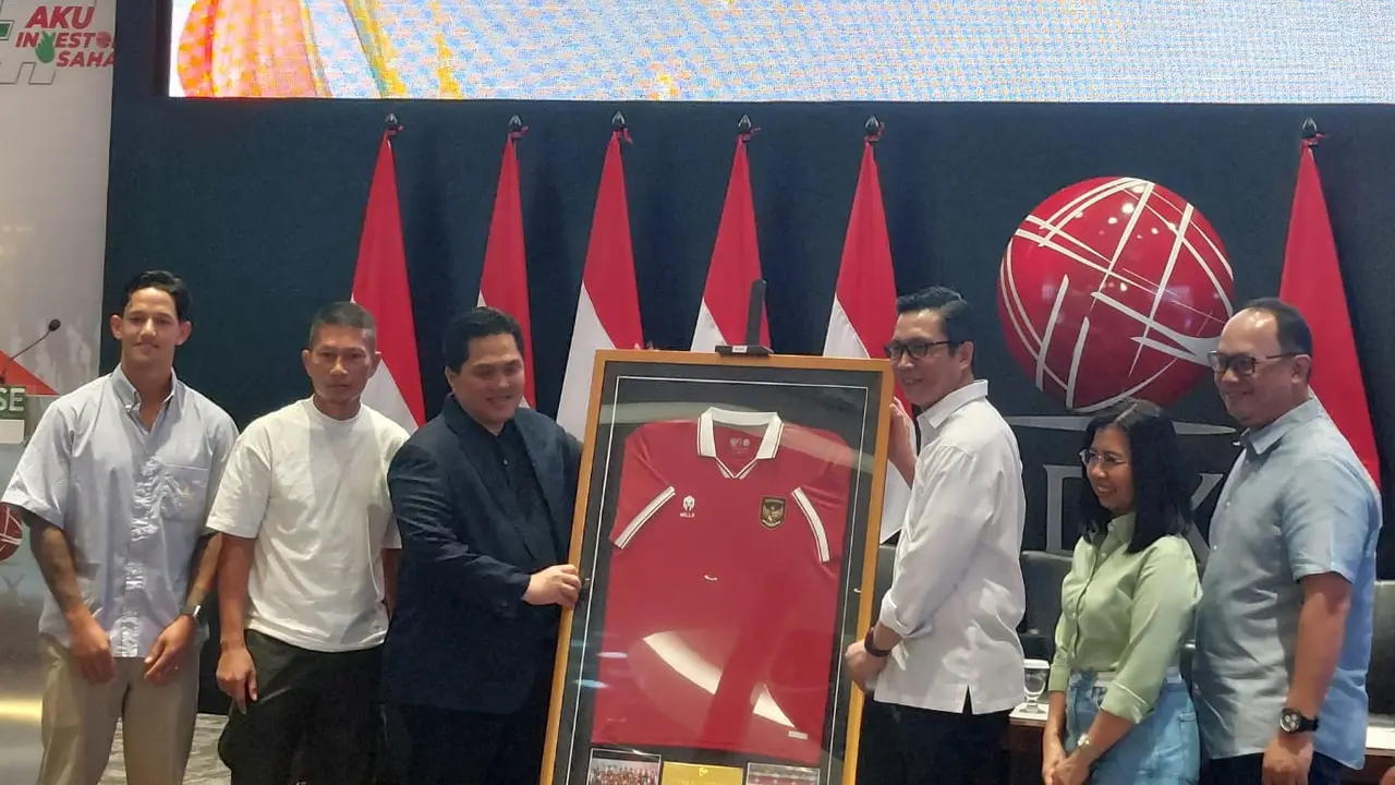 Ketua PSSI, Erick Thohir, hadir dalam inspiration talk bertema "Berinvestasi untuk Berprestasi" Capital Market Summit & Expo di Gedung Bursa Efek Indonesia (BEI), Jakarta Pusat, pada Sabtu (28/10/2023).