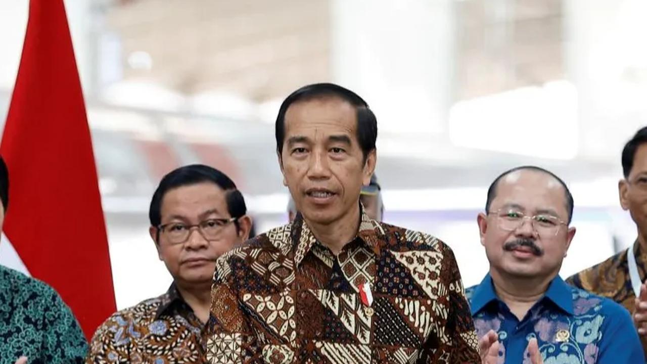Jokowi Dibisiki Pakar: Pak Hati-Hati, Data Digital Tentukan Hasil Pilpres 2029