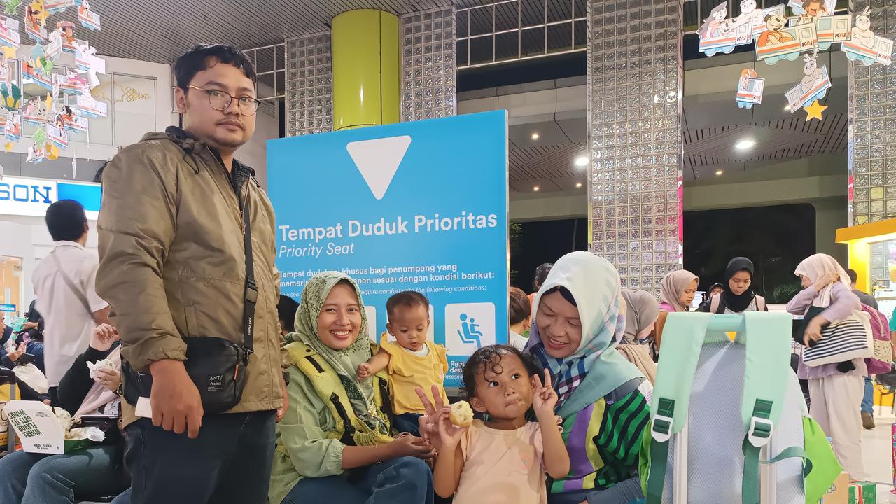 Rela Begadang dan Keluar Belasan Juta Demi Bisa Mudik ke Surabaya