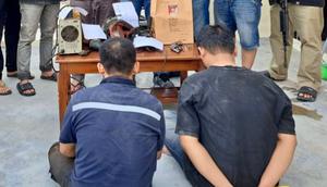 Polisi membongkar praktik pembuatan senjata api (senpi) rakitan ilegal yang beroperasi secara rumahan di Dusun I, Kampung Terbanggi Besar, Kabupaten Lampung Tengah.