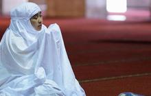 Puasa 18 jam di Inggris, Desty rindukan suara azan di masjid