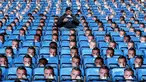 Topeng Jamie Vardy terpasang di setiap bangku King Power Stadium, Inggris, Senin (26/12). Leicester City  mengatur rencana untuk melakukan protes kepada FA terkait banding kartu merah Jamie Vardy yang ditolak. (REUTERS/ Carl Recine)