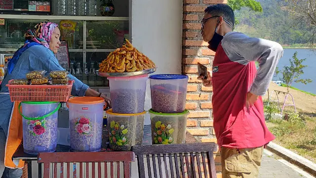 Menikmati Sepi dan Tenang di Taman Wisata Selorejo Malang