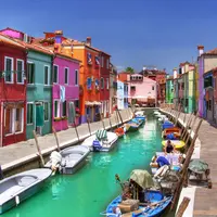 Tak perlu filter, kota-kota ini sudah jadi yang paling berwarna di dunia.