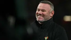 Rooney Peringatkan Carrick, Sebut MU Bisa Hadapi Masalah Jika Tak Tambah Pemain