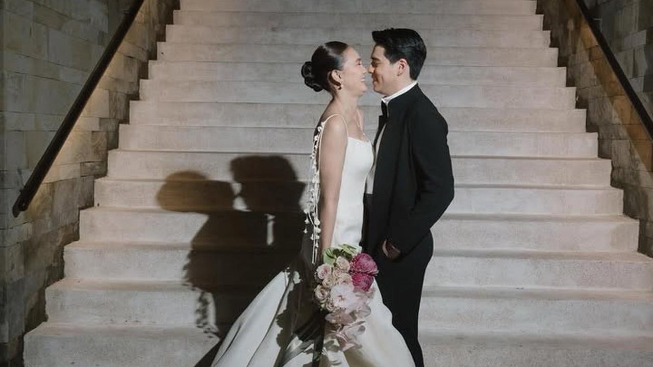 Sederet Potret Mesra Luna Maya dan Maxime Bouttier saat Resepsi Kedua, Full Bahagia