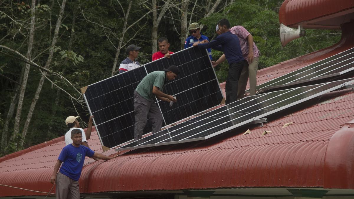 Menuju Transisi Energi, Panel Surya di Masjid Buya Syafii Maarif Sumpur Kudus