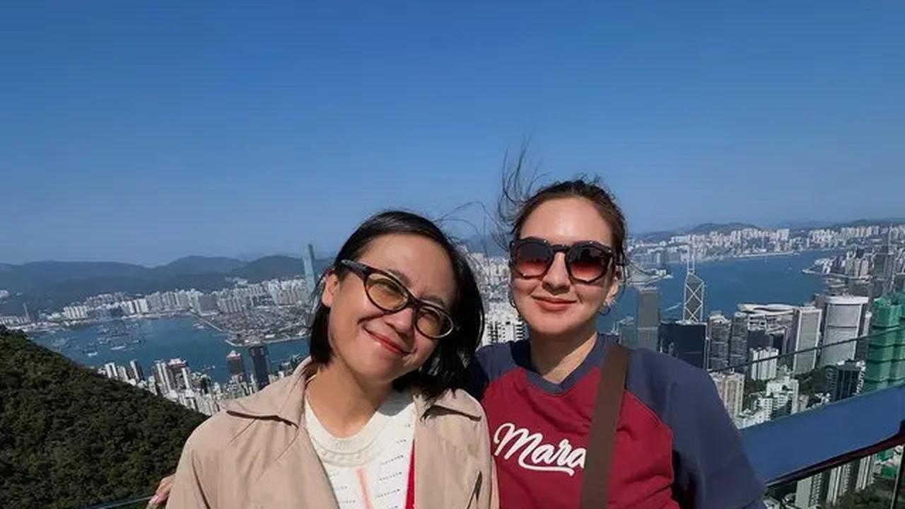 Bersahabat 22 Tahun, Ini 6 Potret Donna Agnesia Liburan Perdana Bareng Sahabat