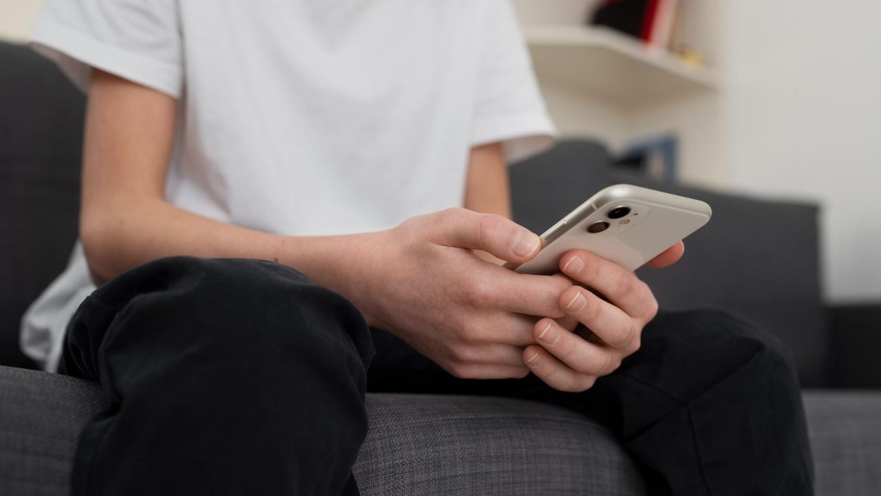 Hukum Video Call Sex bagi Pasangan Suami Istri Menurut Pandangan Islam