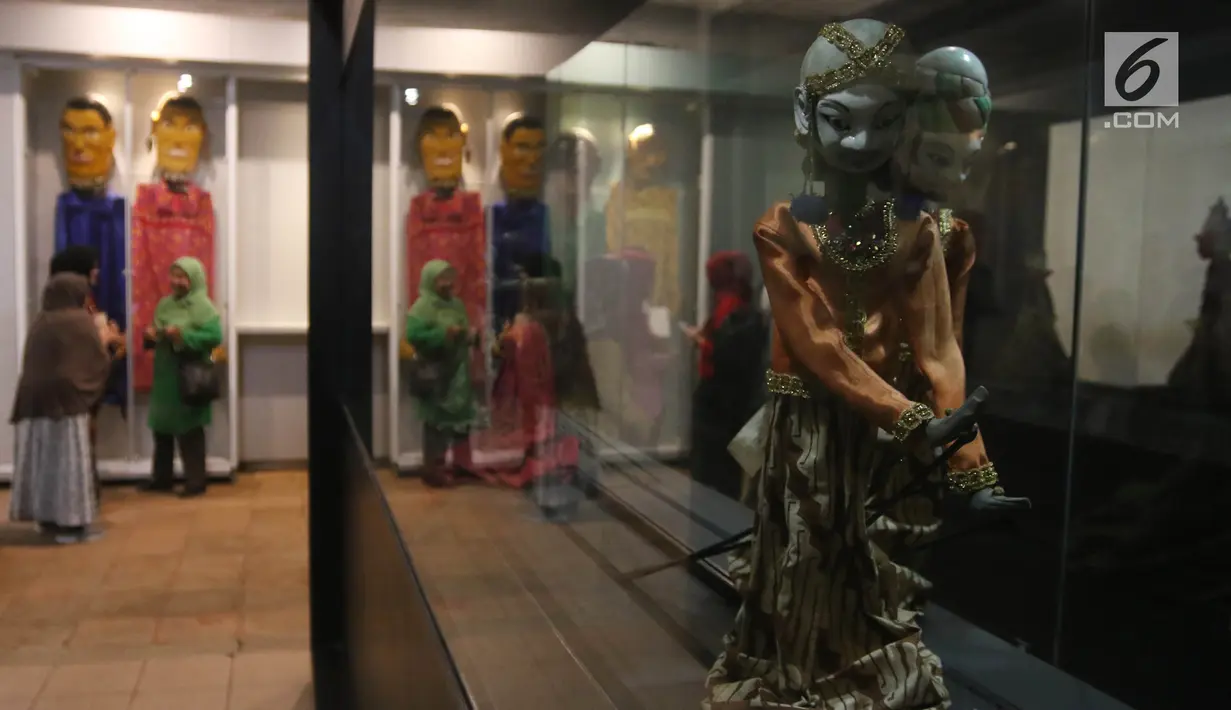 <p>Suasana di Museum Fatahillah dan Museum Wayang, Kota Tua, Jakarta, Selasa (26/6). Pemprov DKI menggratiskan biaya masuk sejumlah museum menyambut HUT ke-491 Jakarta. (Liputan6.com/Arya Manggala)</p>